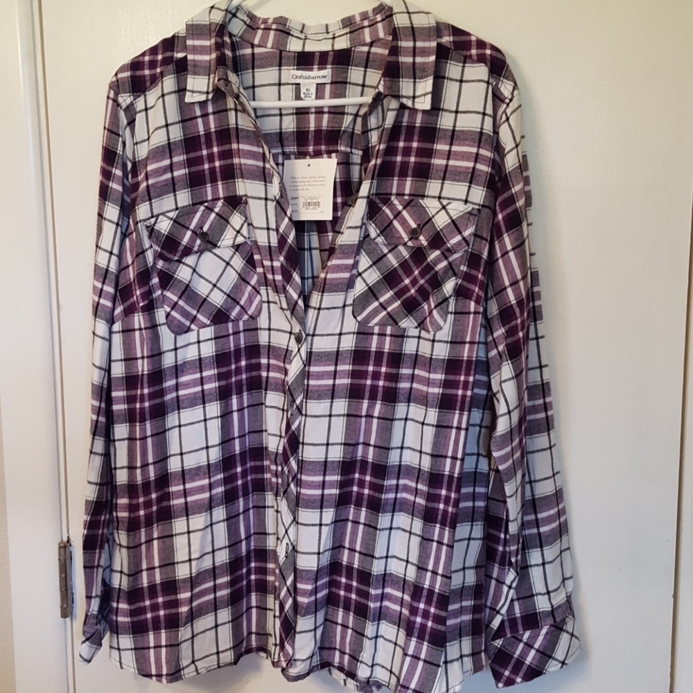 Light weight, long sleeve flannel shirt